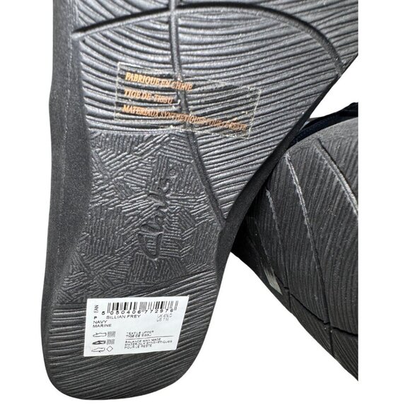Clarks Cloudsteppers Boots Women Sillian Frey Ankle Navy Size 7 NWT - Picture 5 of 9